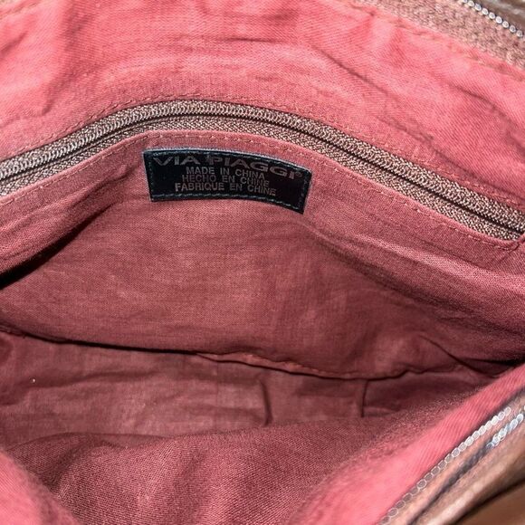 Via Piaggi, Vintage Chestnut Brown Genuine Leather Adjustable Crossbody Purse - Picture 12 of 13